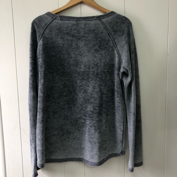 Sweatshirt - Picture 3 of 4